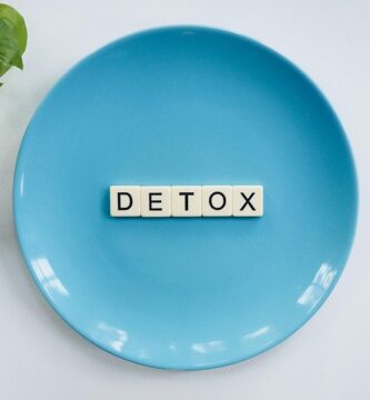 Experience the Benefits of Detoxifying Juices for a Cleansed Body and Mind